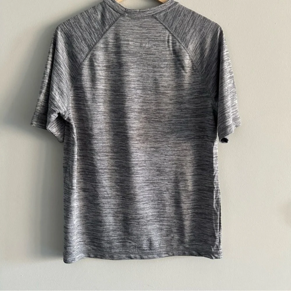 Brand New Pittsburgh Penguins Dry Fit Shirt Size M - Picture 2 of 2